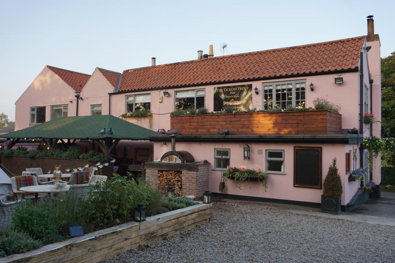 The Tickled Trout Inn Bilton-In-Ainsty York Eksteriør billede